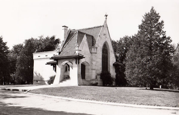 Graceland Park Cemetery